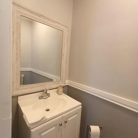 Cozy Updated 3-Br Apartment Near Peace Bridge Buffalo Exterior photo